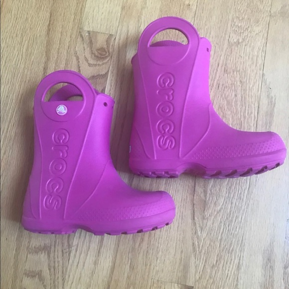 Crocs rain boots size 11 for little girls - Picture 2 of 6